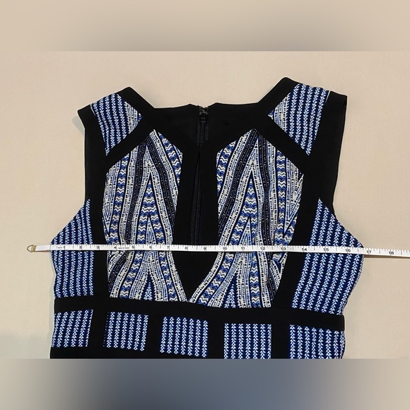 Stunning BCBGMaxAzria dress - Picture 11 of 11